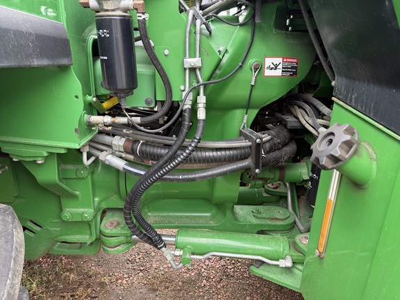 2015 John Deere 9570R Tractor 4WD