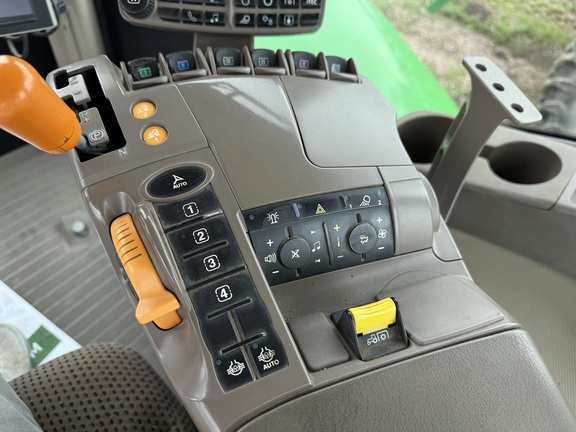 2015 John Deere 9570R Tractor 4WD