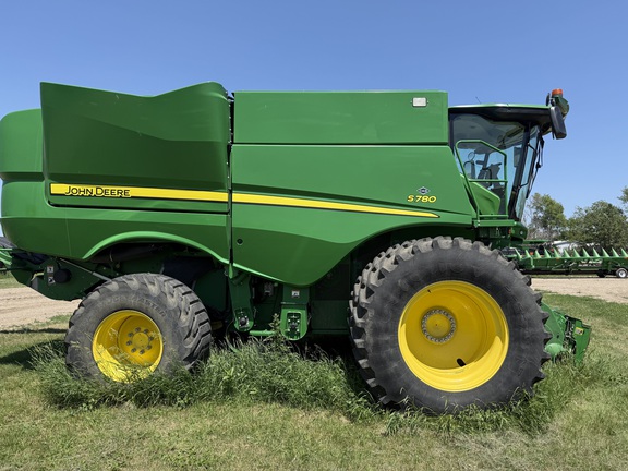 2019 John Deere S780 Combine