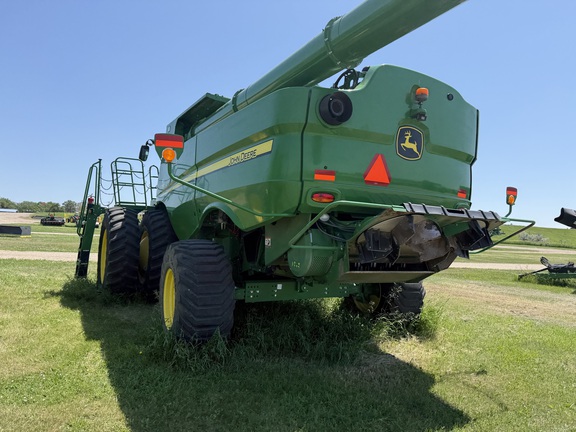 2019 John Deere S780 Combine