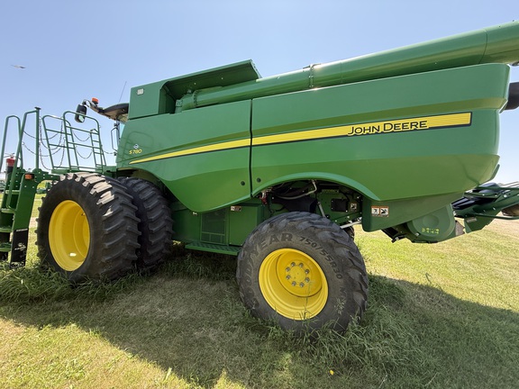 2019 John Deere S780 Combine