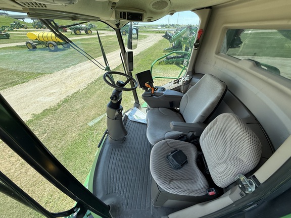 2019 John Deere S780 Combine