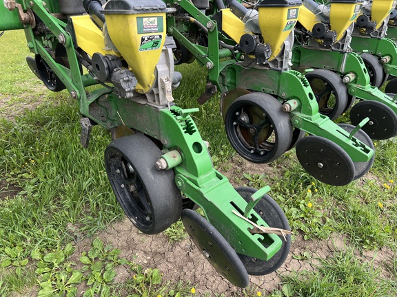 2010 John Deere 1770NT CCS Planter