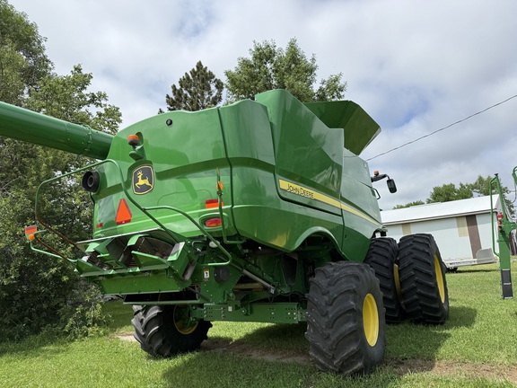 2018 John Deere S780 Combine