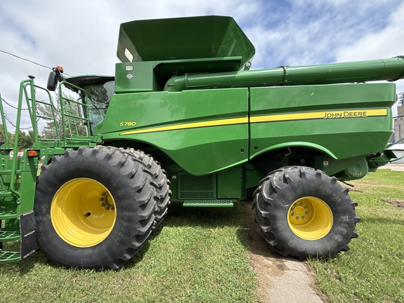 2018 John Deere S780 Combine