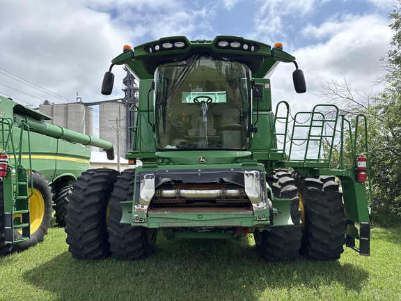2018 John Deere S780 Combine