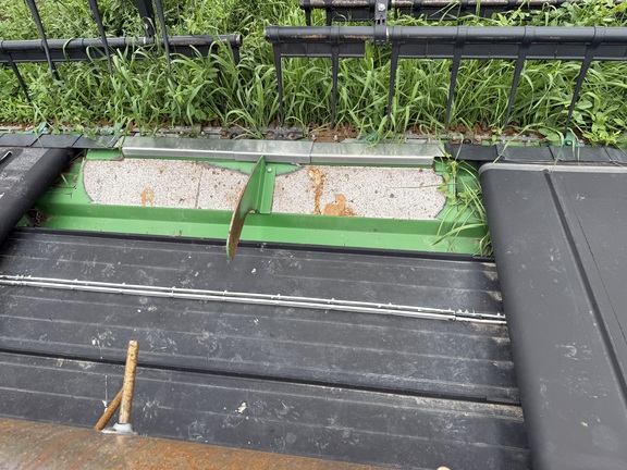 2012 John Deere 640FD Header Combine