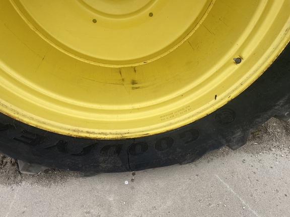2015 John Deere 9570R Tractor 4WD