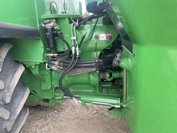2015 John Deere 9570R Tractor 4WD