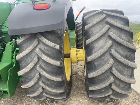 2015 John Deere 9570R Tractor 4WD
