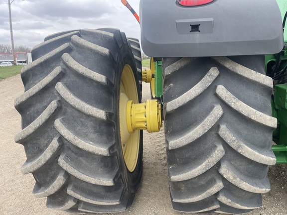 2015 John Deere 9570R Tractor 4WD