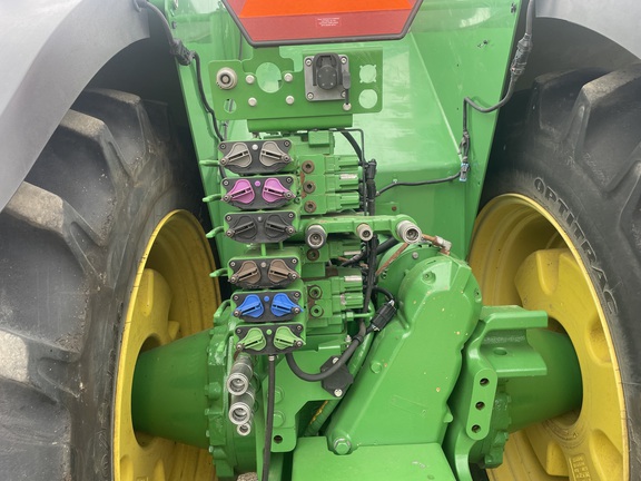 2015 John Deere 9570R Tractor 4WD