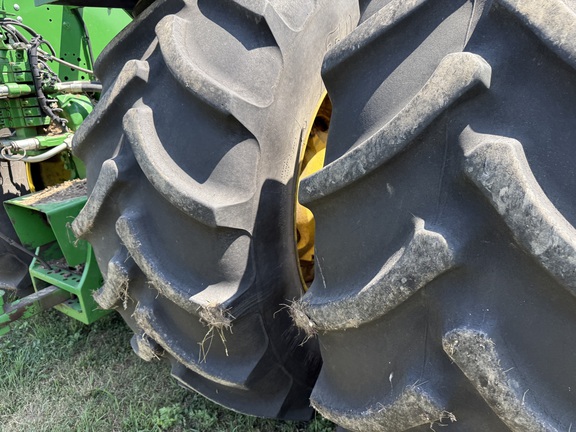 2013 John Deere 9460R Tractor 4WD