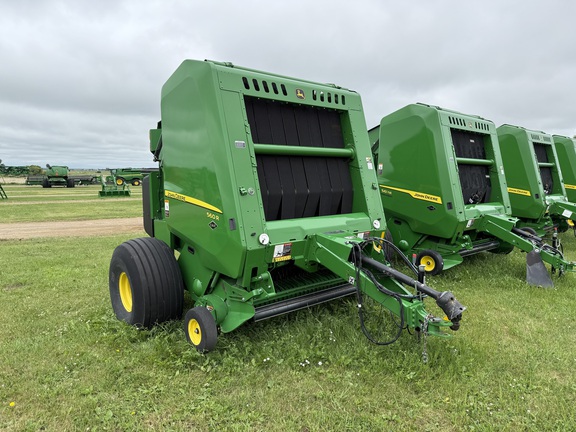 2022 John Deere 560R Baler/Round