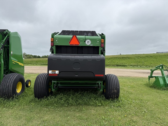 2022 John Deere 560R Baler/Round