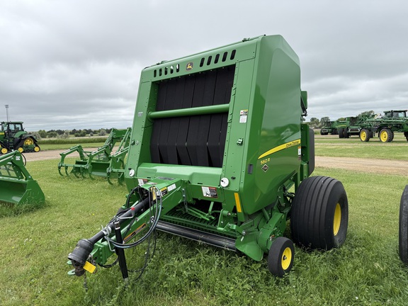 2022 John Deere 560R Baler/Round