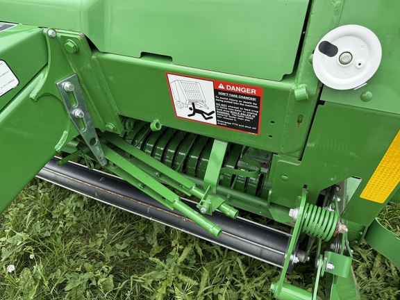 2022 John Deere 560R Baler/Round