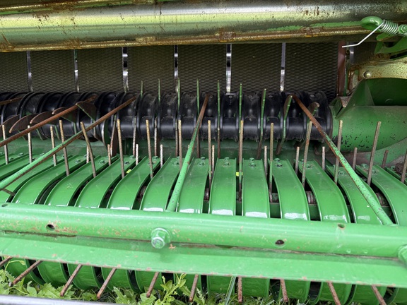 2022 John Deere 560R Baler/Round