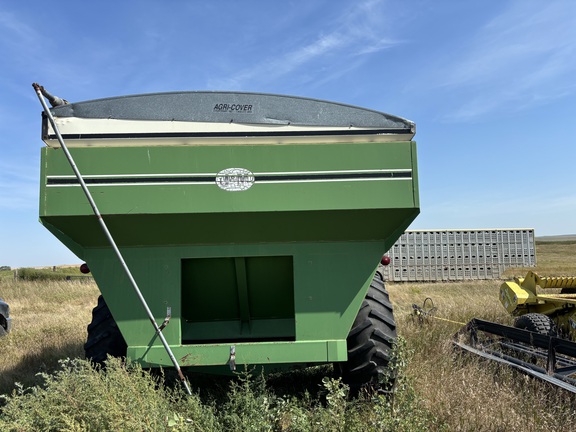 1996 J&M J&M 750-14 Grain Cart