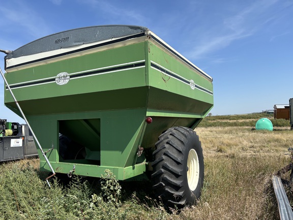 1996 J&M J&M 750-14 Grain Cart