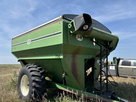 1996 J&M J&M 750-14 Grain Cart