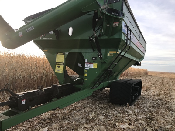 2019 J&M 1522X Grain Cart