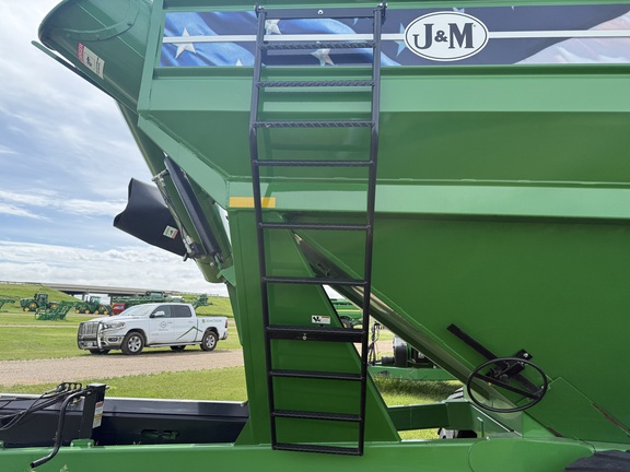 2019 J&M 1522X Grain Cart