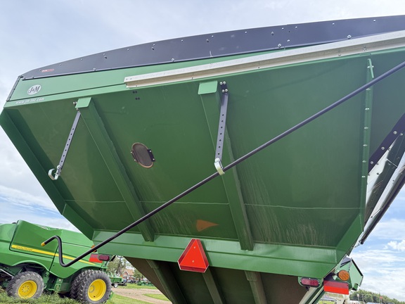 2019 J&M 1522X Grain Cart