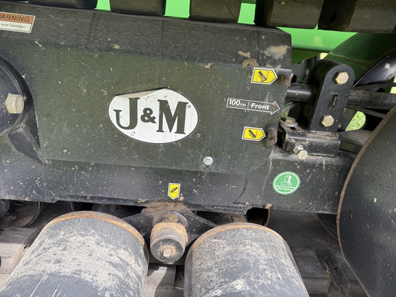 2019 J&M 1522X Grain Cart