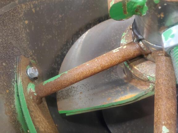 2019 J&M 1522X Grain Cart