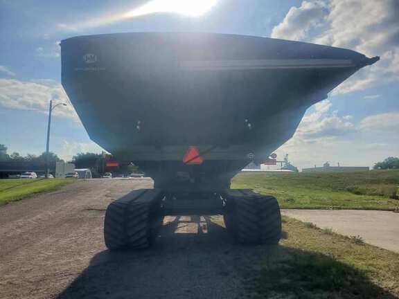 2019 J&M 1522X Grain Cart