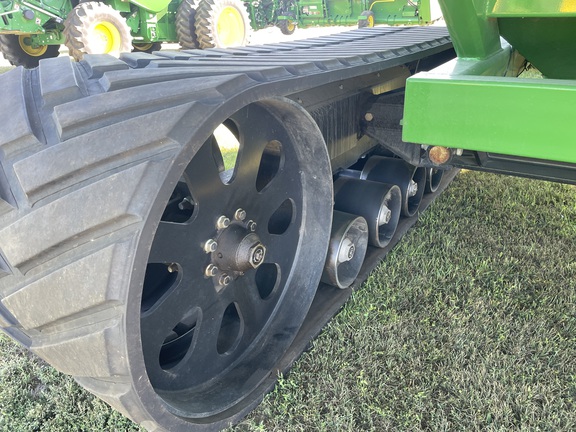 2019 J&M 1522X Grain Cart