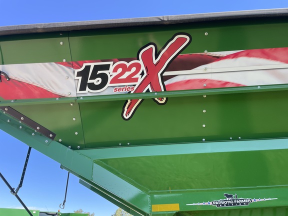 2019 J&M 1522X Grain Cart