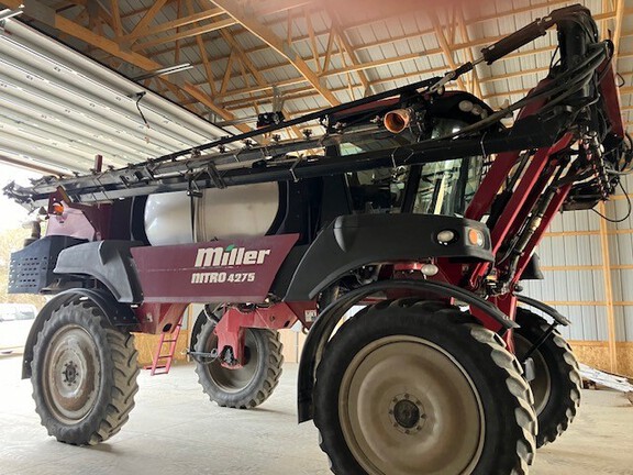 2011 Miller Pro Nitro 4275 Sprayer/High Clearance