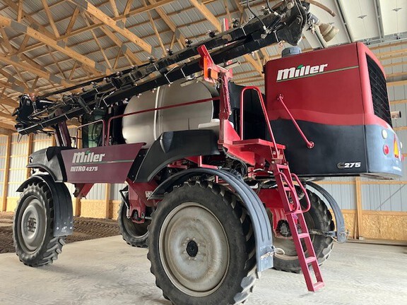 2011 Miller Pro Nitro 4275 Sprayer/High Clearance