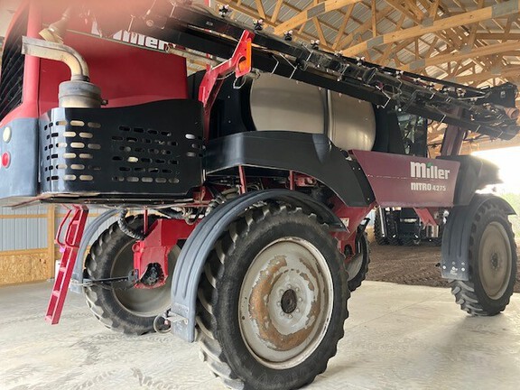 2011 Miller Pro Nitro 4275 Sprayer/High Clearance