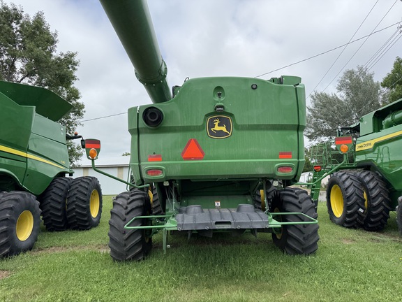 2022 John Deere S780 Combine