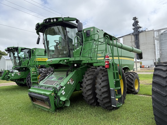 2022 John Deere S780 Combine