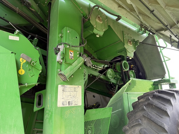 2022 John Deere S780 Combine