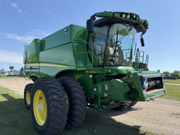 2022 John Deere S770 Combine