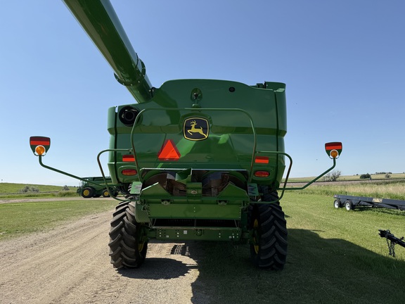 2022 John Deere S770 Combine