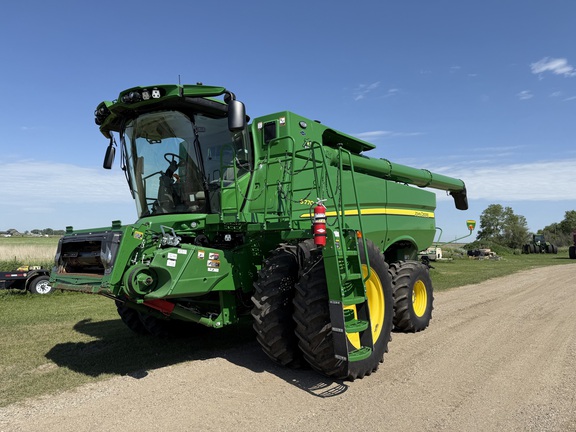 2022 John Deere S770 Combine