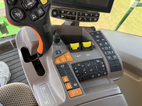 2022 John Deere S770 Combine