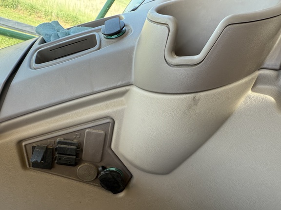 2022 John Deere S770 Combine