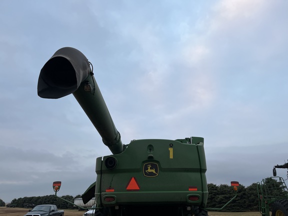 2022 John Deere S780 Combine