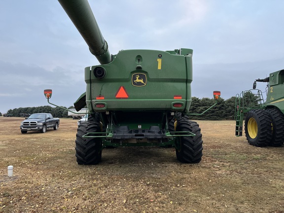 2022 John Deere S780 Combine