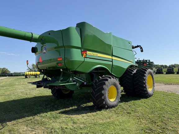 2022 John Deere S780 Combine