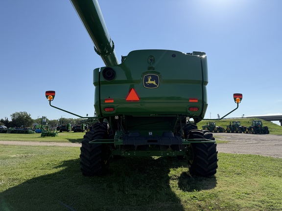 2022 John Deere S780 Combine