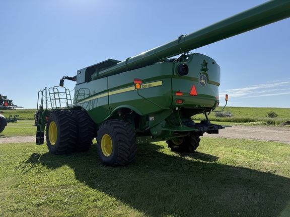 2022 John Deere S780 Combine
