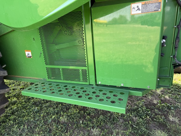 2022 John Deere S780 Combine